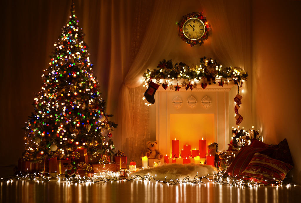 Christmas Room Interior Design, Xmas Tree Decorated By Lights
